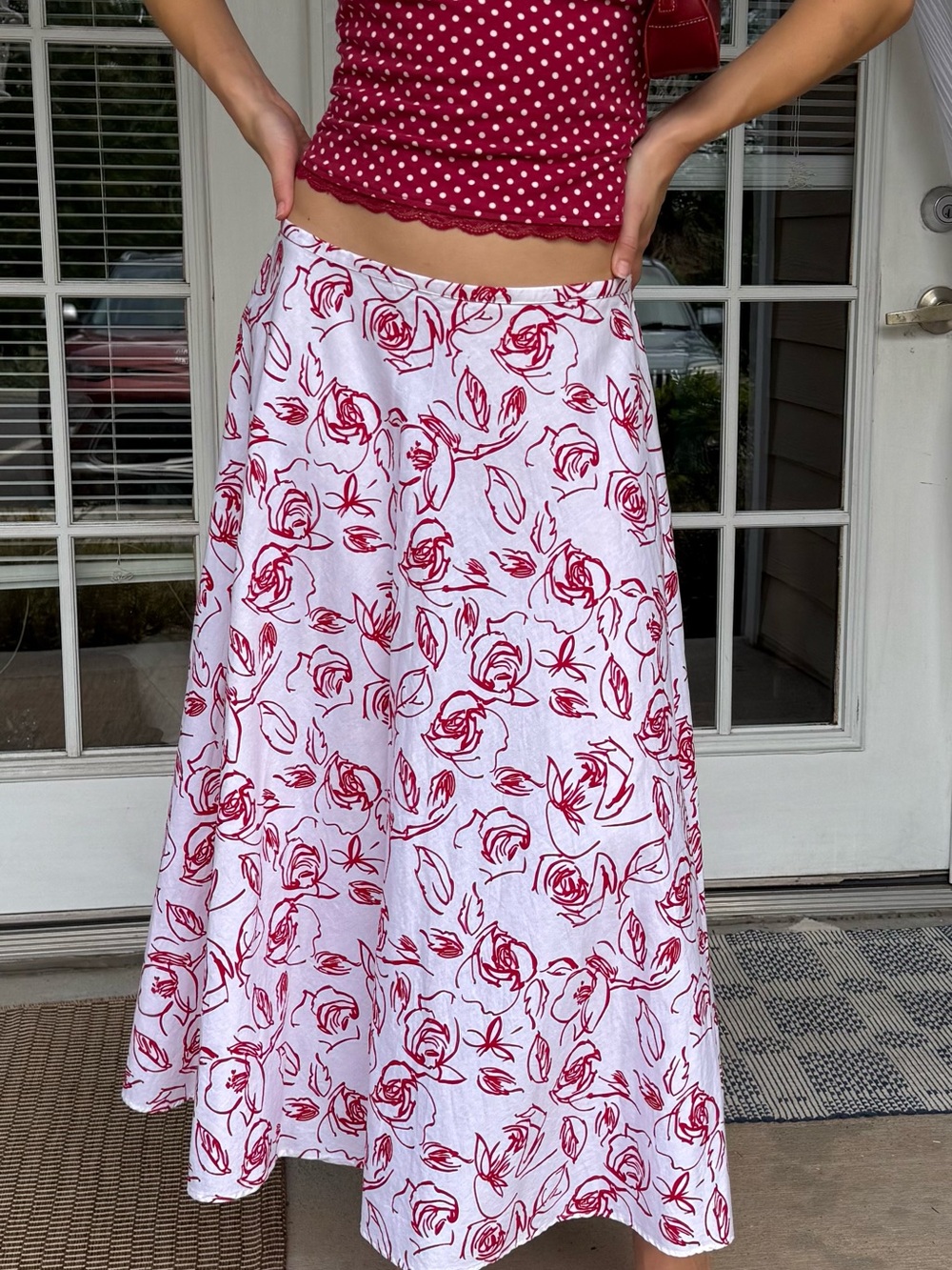 Vintage Emma James White Maxi Skirt with Red Rose Print